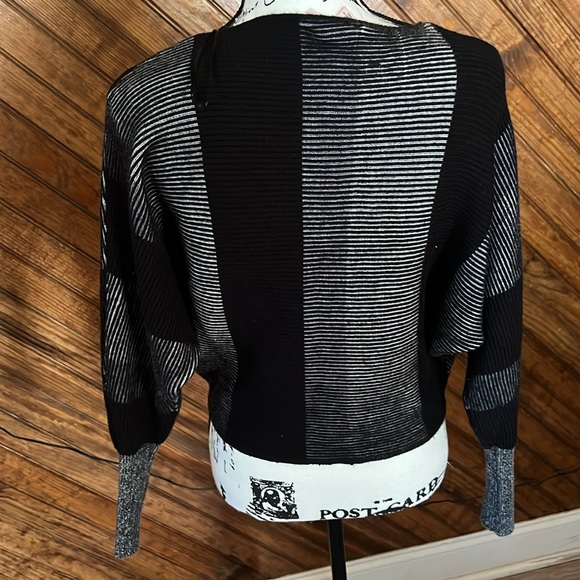 Sweater - Picture 2 of 4